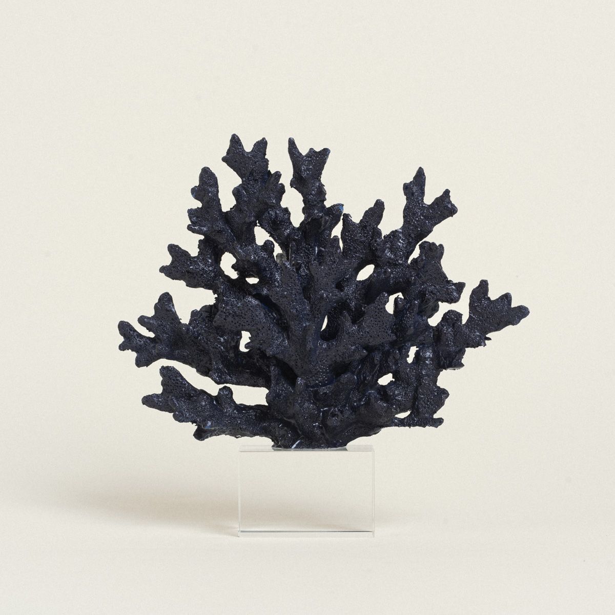 Beauty Home ΚΟΡΑΛΙ ΣΚ. ΜΠΛΕ ΜΕ ΒΑΣΗ PLEXI GLASS 24 x 24 cm