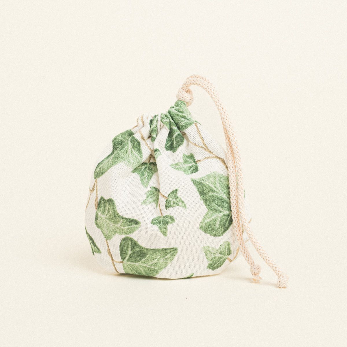 Beauty Home ΠΟΥΓΚΙ ΟΒΑΛ ΜΕ ΚΟΡΔΟΝΙ 13 x 14 cm ΚΙΣΣΟΣ ΜΕ ΟΨΗ ΑΚΟΥΑΡΕΛΑΣ